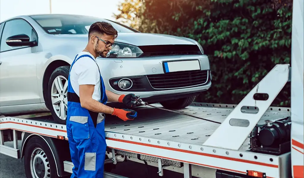 Araç çekici hizmeti kayar kasa sabitleme aşaması